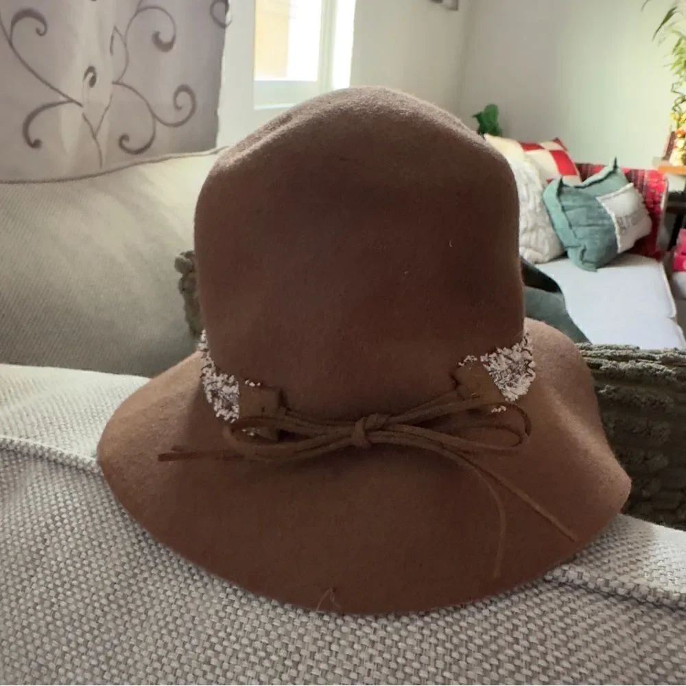 Nine West Felt Hat NWT